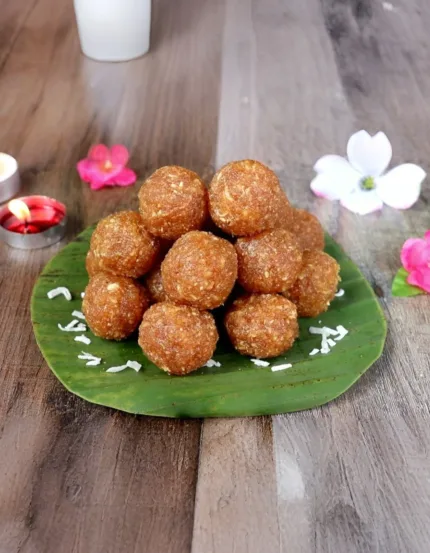 গুড়ের নারিকেল নাড়ু